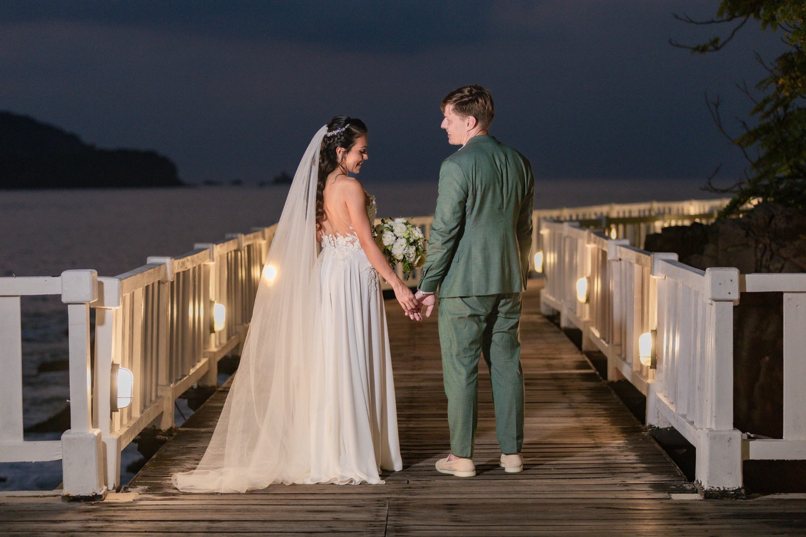 Montaje de mesa para boda destino