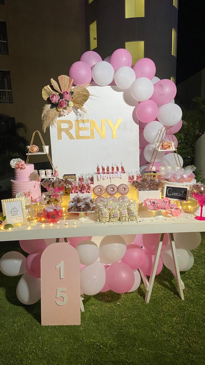 Nueva foto vertical de celebración especial